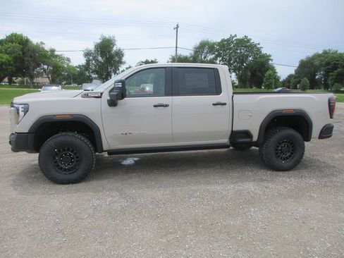 New 2026 GMC Sierra 2500 AT4X w/ AT4X AEV Edition AWD/4WD image 9