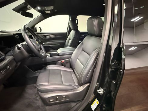 Used 2026 Chevrolet Traverse LT AWD/4WD image 12
