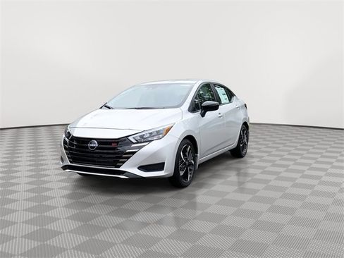 Certified 2025 Nissan Versa SR w/ Trunk Package image 4