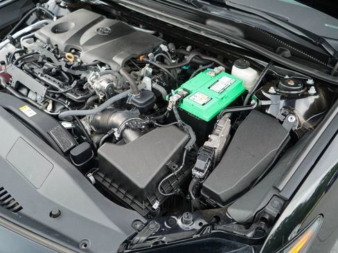 Used 2021 Toyota Camry XSE FWD image 37