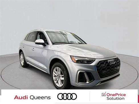 Certified 2022 Audi Q5 2.0T Premium w/ Convenience Package image 1