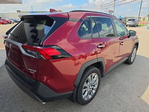 Used 2019 Toyota RAV4 Limited w/ Advanced Technology Package AWD/4WD image 3