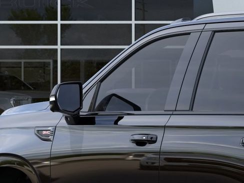 New 2026 GMC Yukon AT4 w/ AT4 Premium Package AWD/4WD image 12