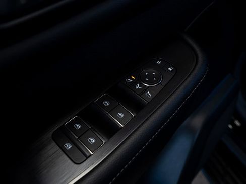 Used 2025 Nissan Armada PRO-4X AWD/4WD image 24