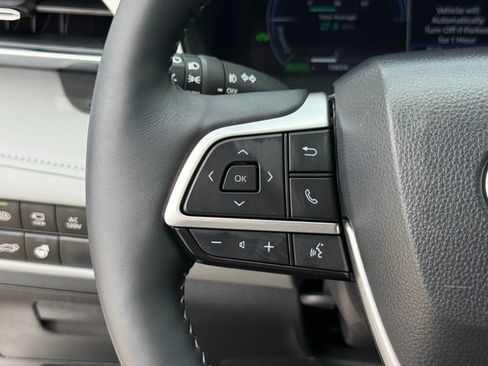 Used 2025 Toyota Highlander Platinum AWD/4WD image 15
