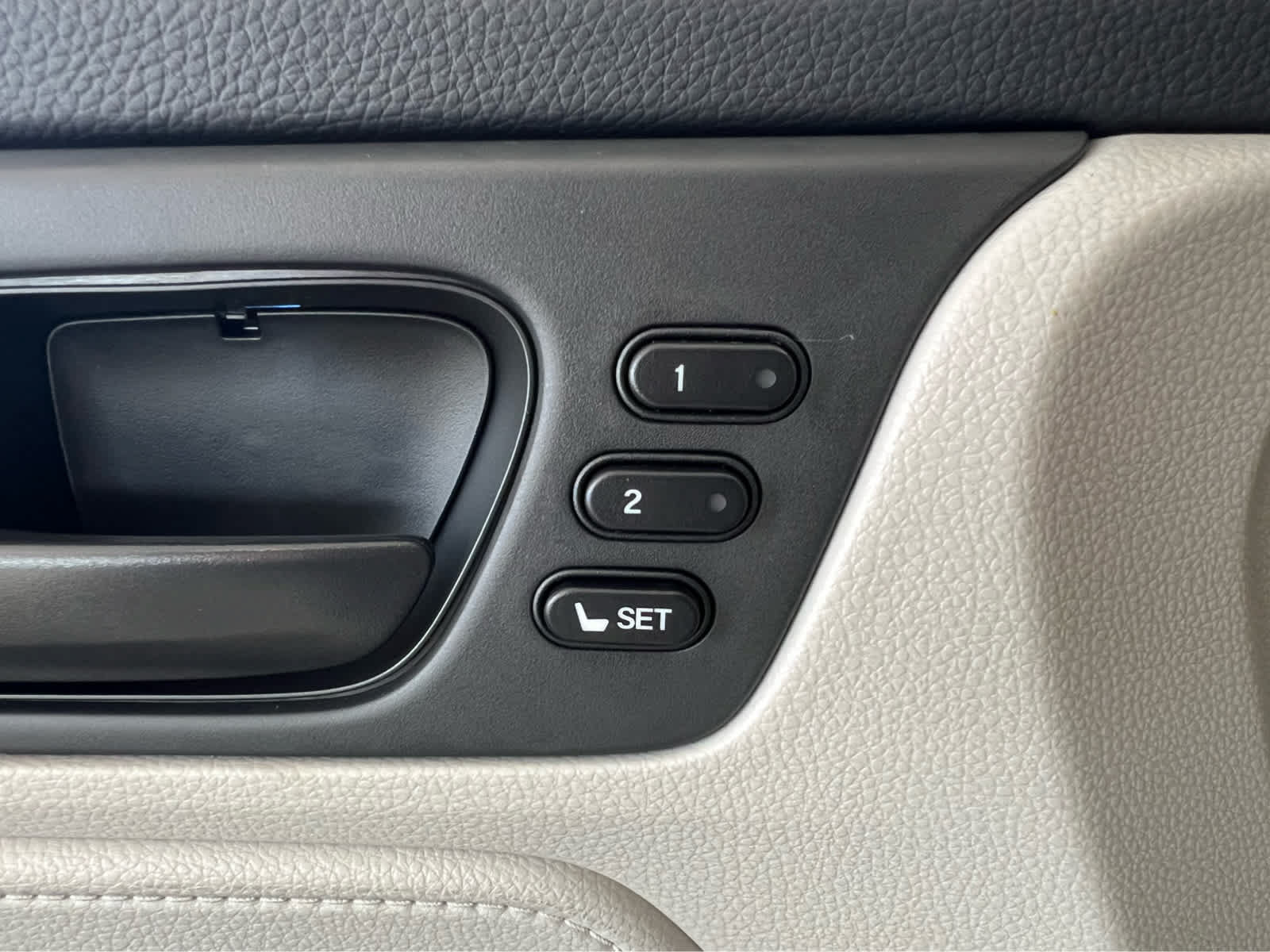 New 2027 Honda Odyssey EX-L image 15