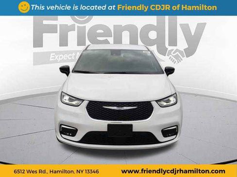 New 2026 Chrysler Pacifica Select image 8