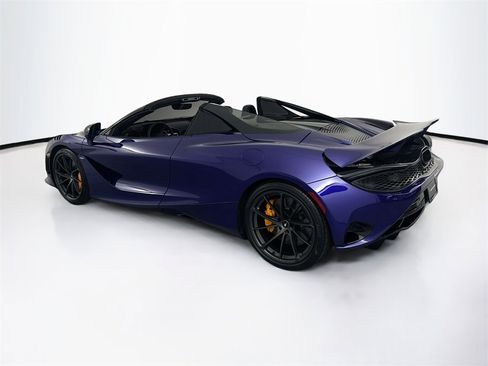 Used 2025 McLaren 750S Spider image 7