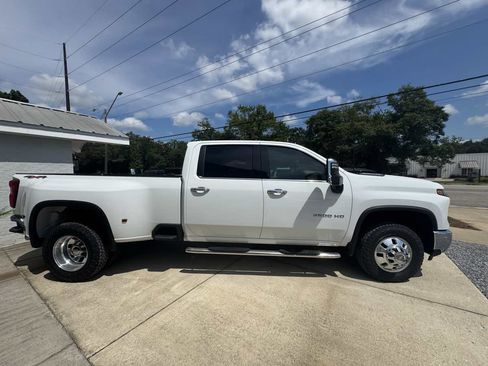 Used 2024 Chevrolet Silverado 3500 LTZ w/ LTZ Plus Package AWD/4WD image 5
