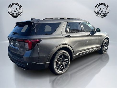 New 2026 Ford Explorer ST w/ Sun And Sound Package image 5