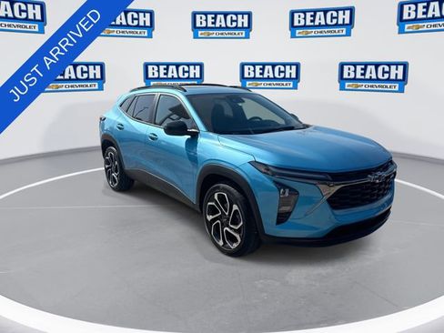 New 2026 Chevrolet Trax RS w/ Sunroof Package FWD image 2