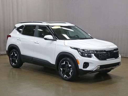 Certified 2024 Kia Seltos EX AWD/4WD image 1
