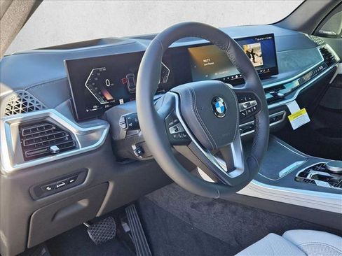 New 2026 BMW X5 xDrive40i w/ Climate Comfort Package image 3