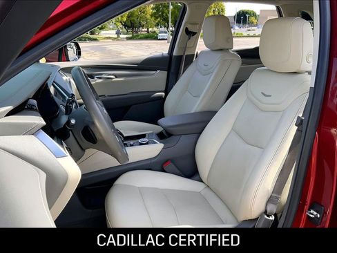 Used 2023 Cadillac XT5 Premium Luxury w/ Technology Package image 10