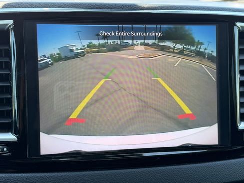 Used 2024 Chrysler Pacifica Touring-L FWD image 22