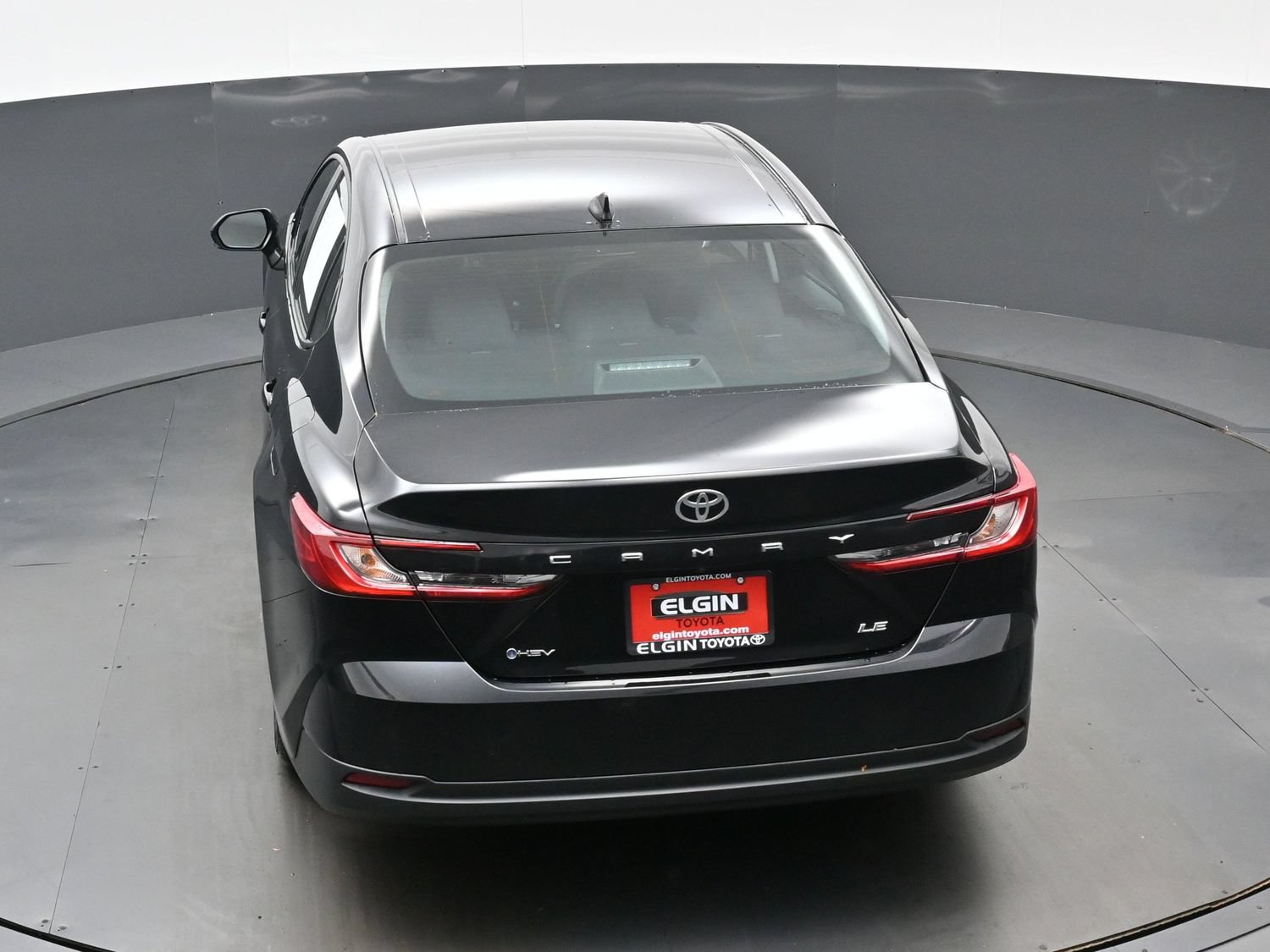 Used 2025 Toyota Camry LE FWD image 39