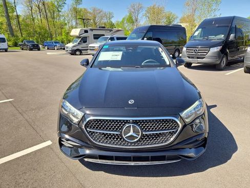 New 2026 Mercedes-Benz E 350 4MATIC Sedan image 8