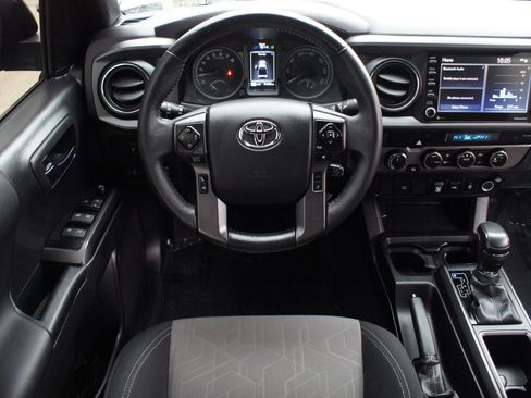 Used 2023 Toyota Tacoma TRD Off-Road image 5