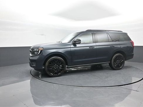 New 2026 Ford Expedition Platinum image 4