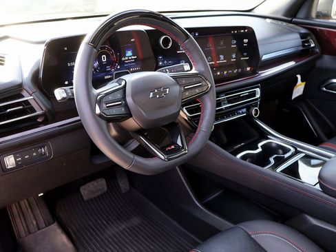 Used 2024 Chevrolet Traverse RS w/ LPO, Floor Liner Package image 27