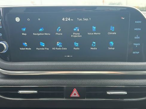 Certified 2023 Hyundai Sonata SEL FWD image 24