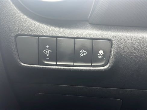 Used 2022 Hyundai Kona SEL image 27