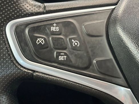 Used 2022 Chevrolet Malibu LT FWD image 47
