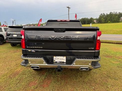 Used 2024 Chevrolet Silverado 1500 LTZ AWD/4WD image 7