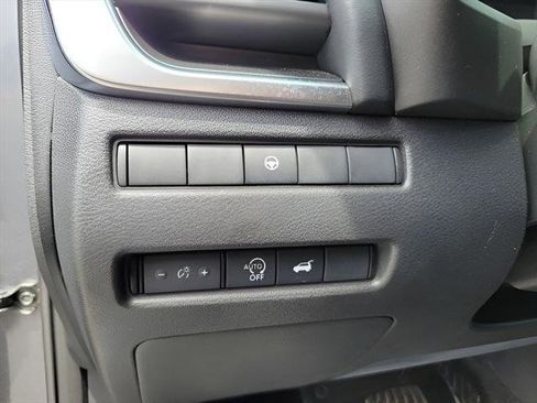 Used 2024 Nissan Rogue SV AWD/4WD image 10