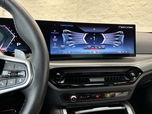 Used 2025 BMW M240i Coupe RWD image 18
