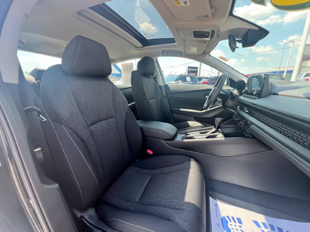 Used 2025 Honda Accord SE image 36