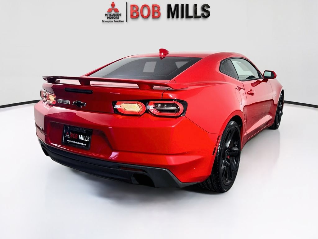 Used 2021 Chevrolet Camaro SS RWD image 7