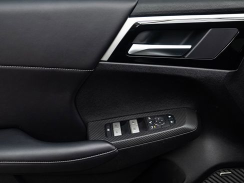 New 2025 Mitsubishi Outlander SE image 20