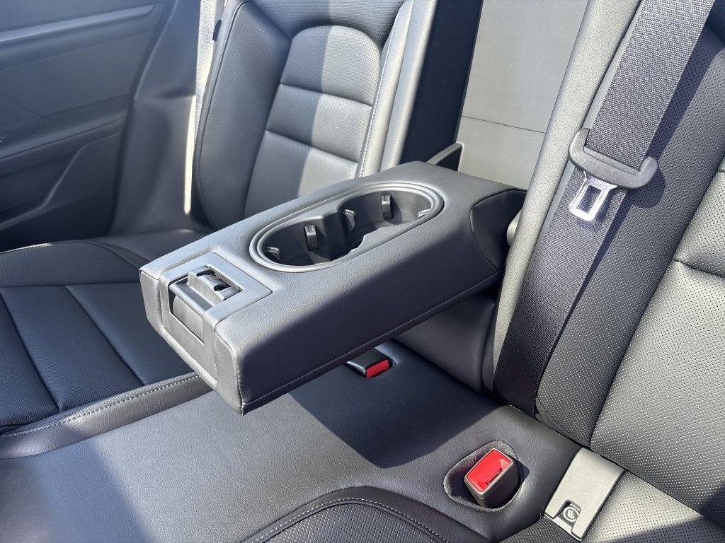 Certified 2025 Porsche Taycan w/ Premium Package RWD image 30