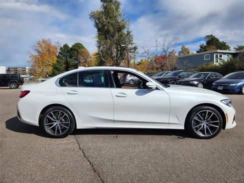 Used 2022 BMW 330i xDrive Sedan w/ Premium Package image 8