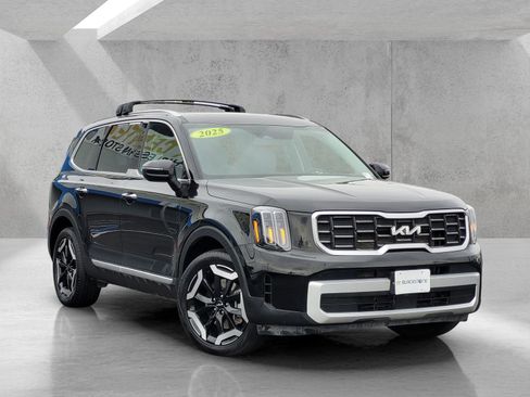 Used 2025 Kia Telluride S AWD/4WD image 1
