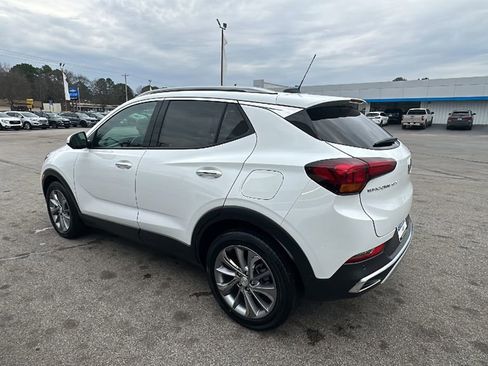 Used 2022 Buick Encore GX Essence w/ Advanced Technology Package image 3