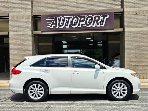 Used 2011 Toyota Venza FWD image 4