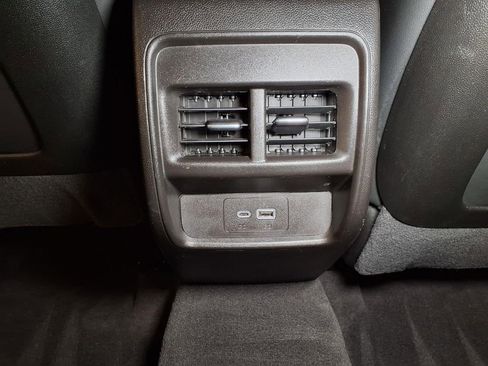 Certified 2025 Cadillac XT4 Premium Luxury AWD/4WD image 19
