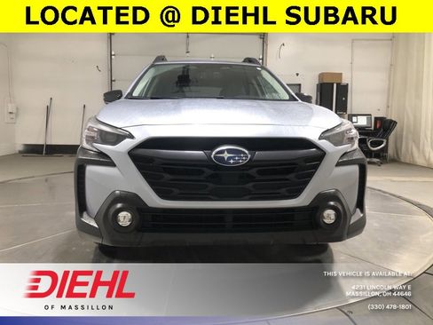 Used 2023 Subaru Outback Premium image 2