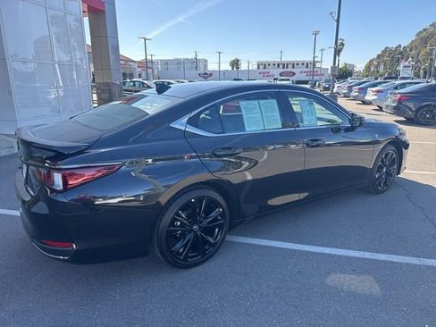 Used 2025 Lexus ES 300h F Sport image 5