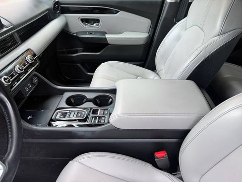 Used 2023 Honda Pilot EX-L image 12