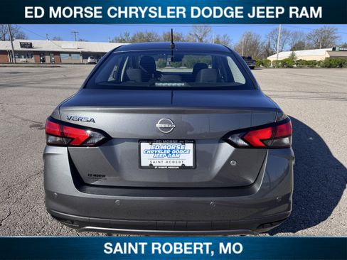 Used 2025 Nissan Versa S FWD image 3