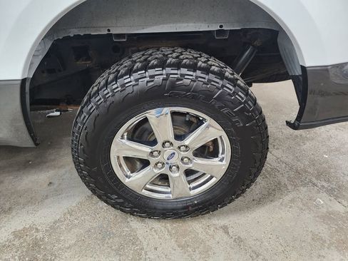 Used 2019 Ford F150 XLT w/ Equipment Group 302A Luxury AWD/4WD image 35