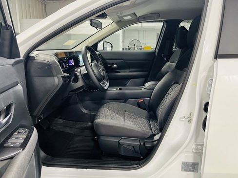 New 2025 Nissan Kicks SV image 19