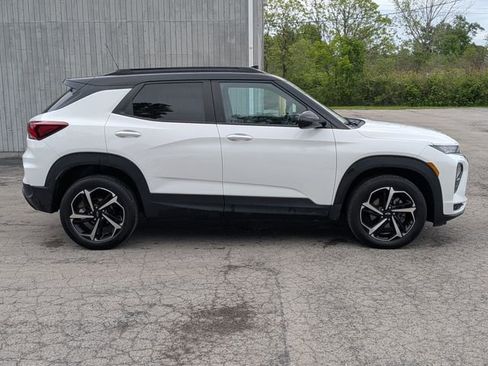 Used 2022 Chevrolet TrailBlazer RS w/ Sun and Liftgate Package AWD/4WD image 12