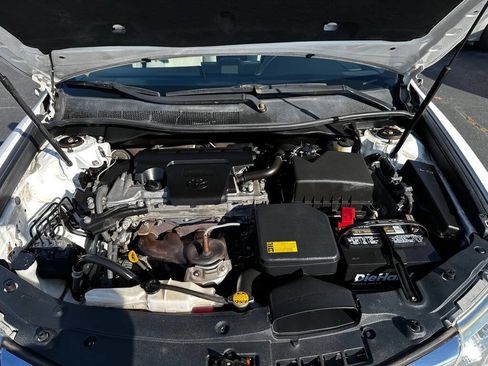 Used 2012 Toyota Camry LE image 18