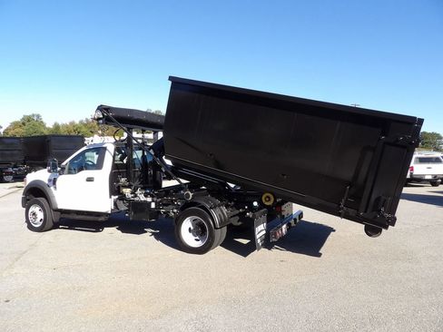 Used 2022 Ford F550 4x4 Regular Cab Super Duty image 4