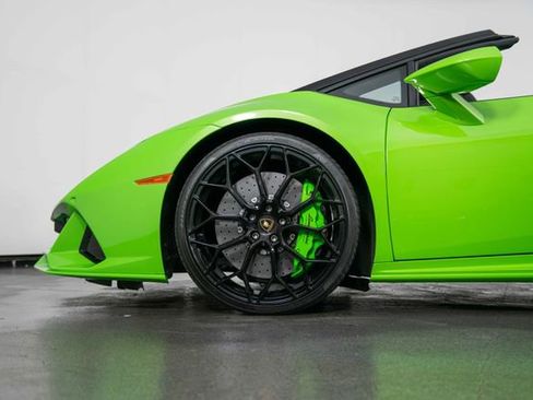 Used 2023 Lamborghini Huracan EVO AWD/4WD image 12