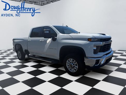 Used 2025 Chevrolet Silverado 2500 LT w/ Convenience Package AWD/4WD image 7